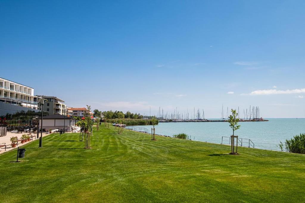 Fuered Luxury Apartman With Private Pool Balatonfüred Extérieur photo